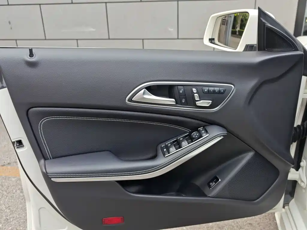 Mercedes-Benz CLA 2017 — фото 12