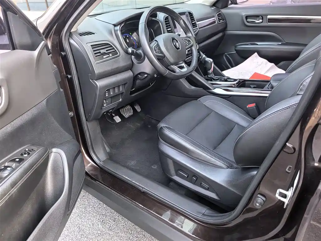 Renault Koleos 2017 — фото 15