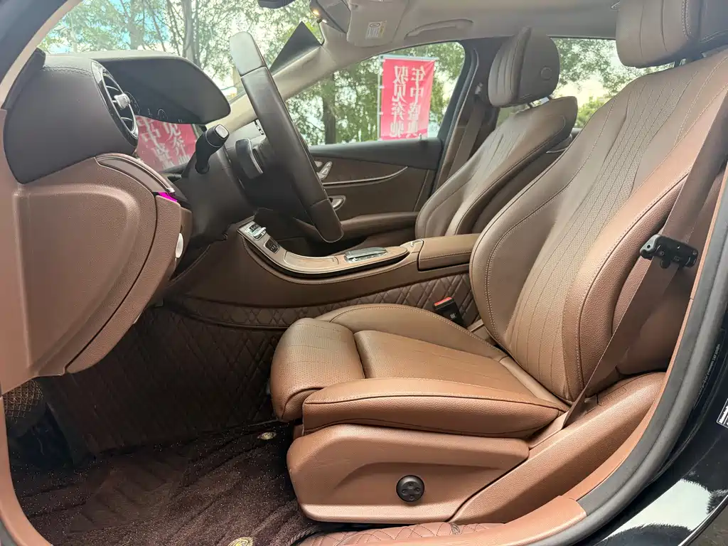 Mercedes-Benz E-Class 2023 — фото 15