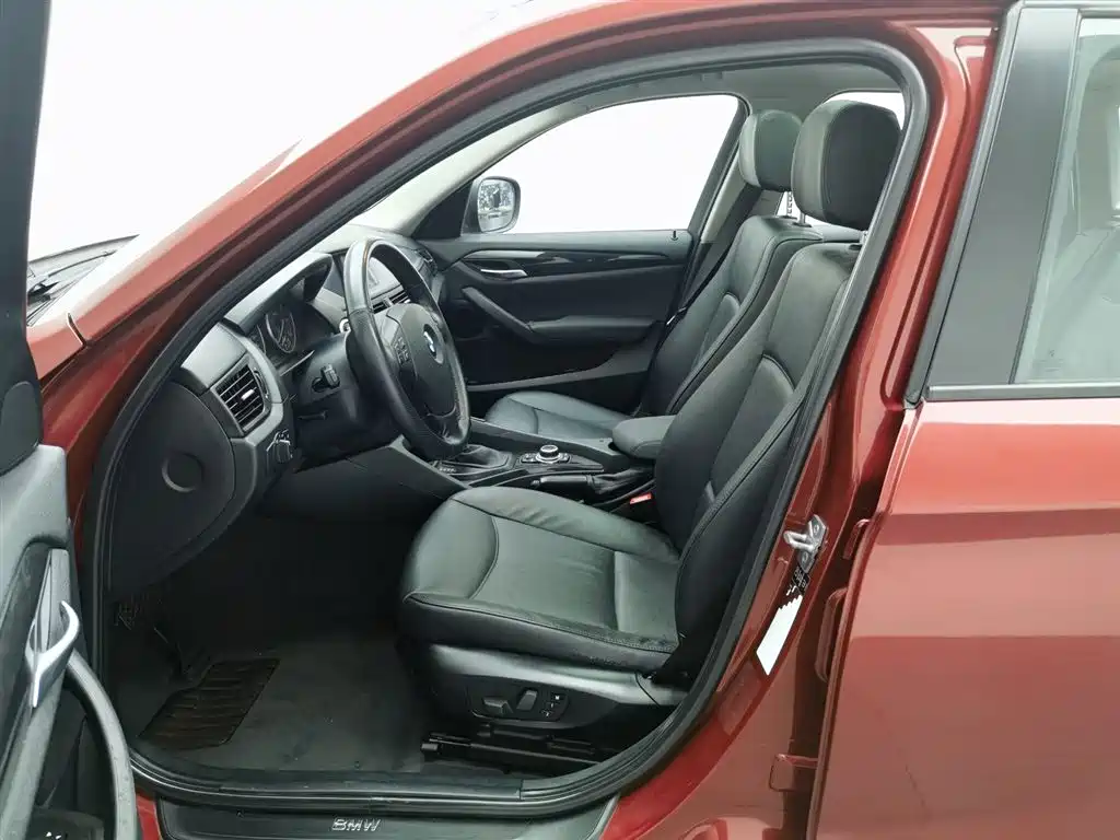 BMW X1 2011 — фото 10