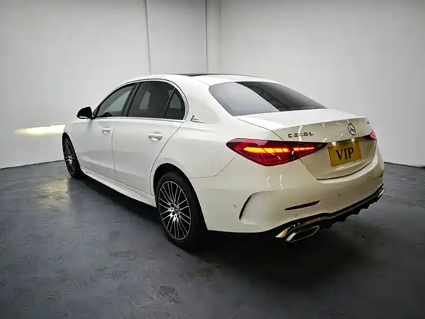 Mercedes-Benz C-Class 2024