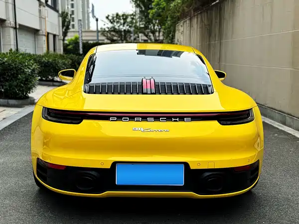 Porsche 911 2023