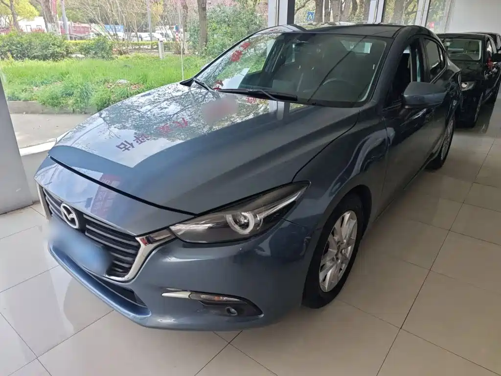 Mazda 3 Axela 2018 — фото 2