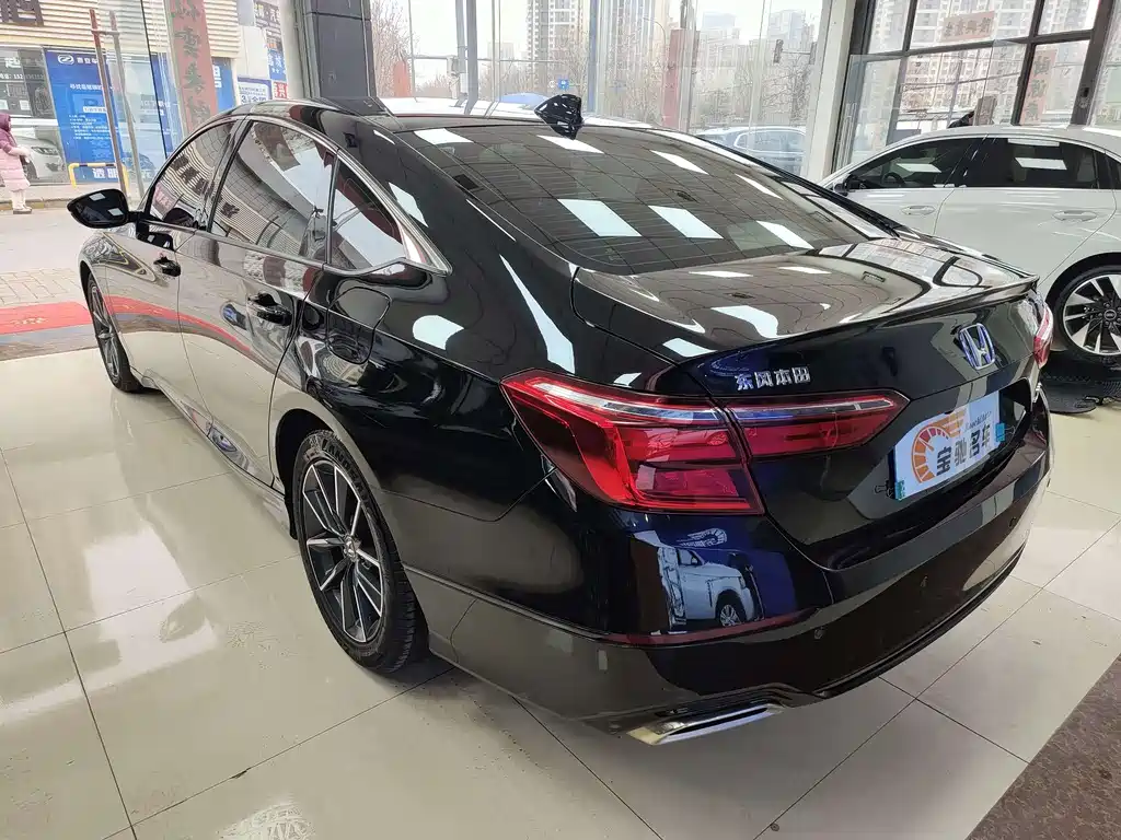 Honda Inspire 2022 — фото 15