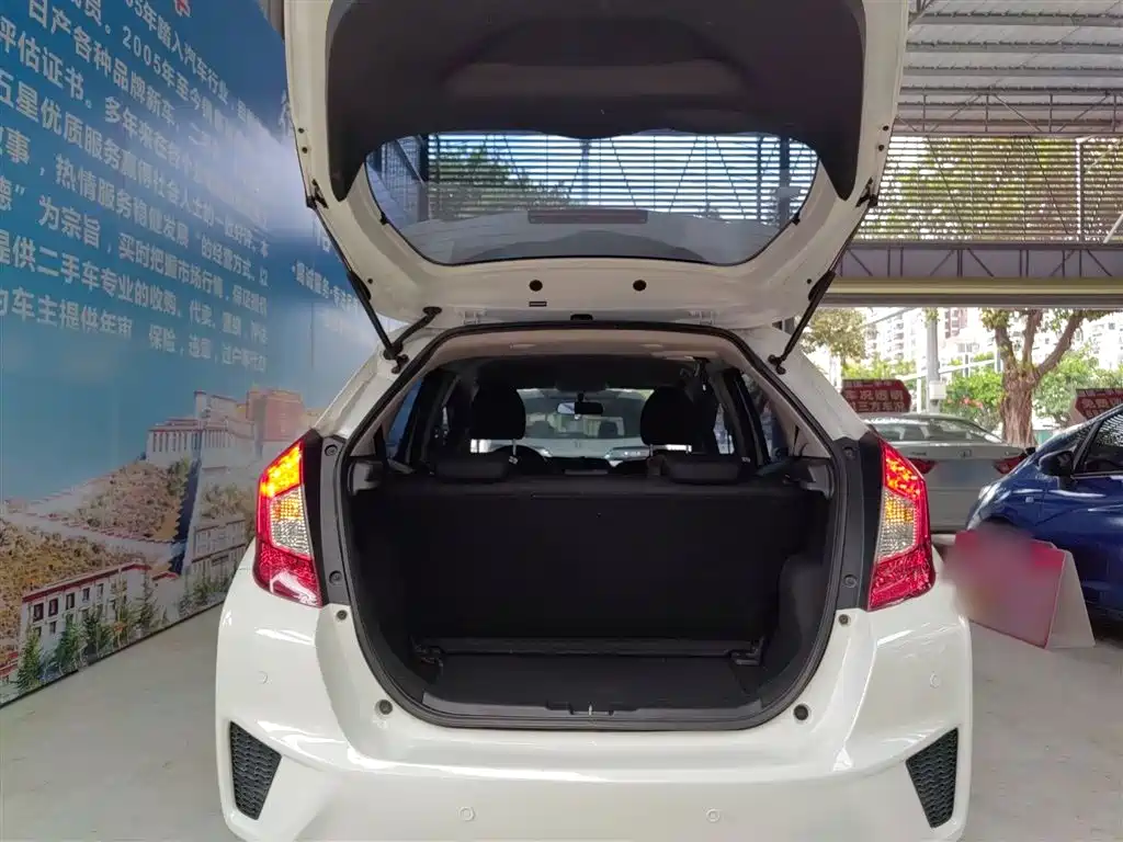 Honda Fit 2016 — фото 10