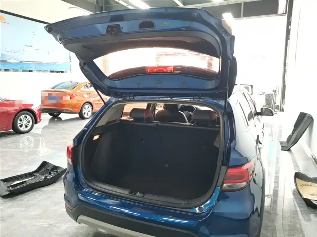 Kia KX Cross 2018 — фото 15