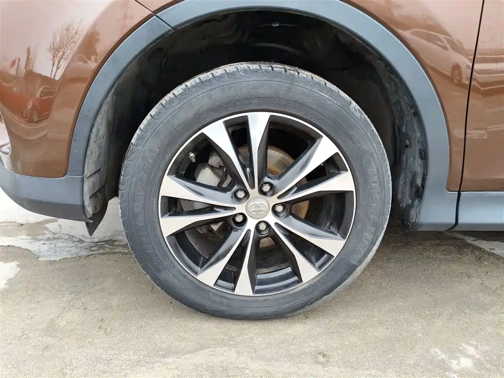 Toyota RAV4 2014 — фото 25