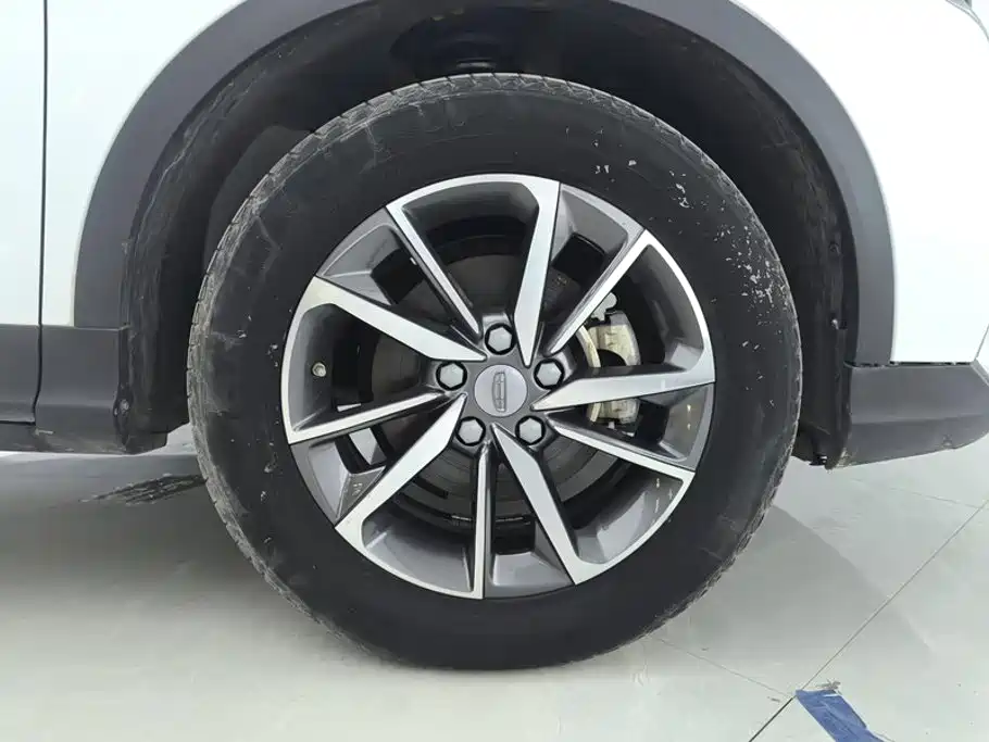 Geely Binyue 2021