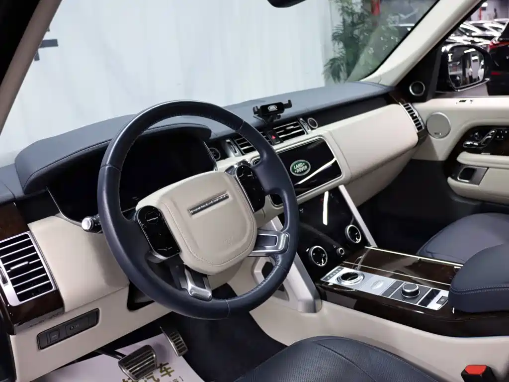Land Rover Range Rover 2021 — фото 9