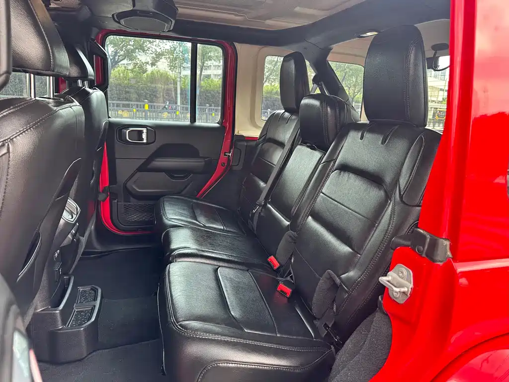 Jeep Wrangler 2024 — фото 11