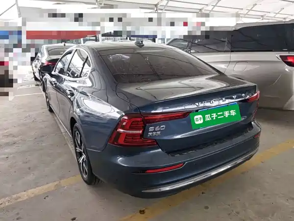 Volvo S60 2023