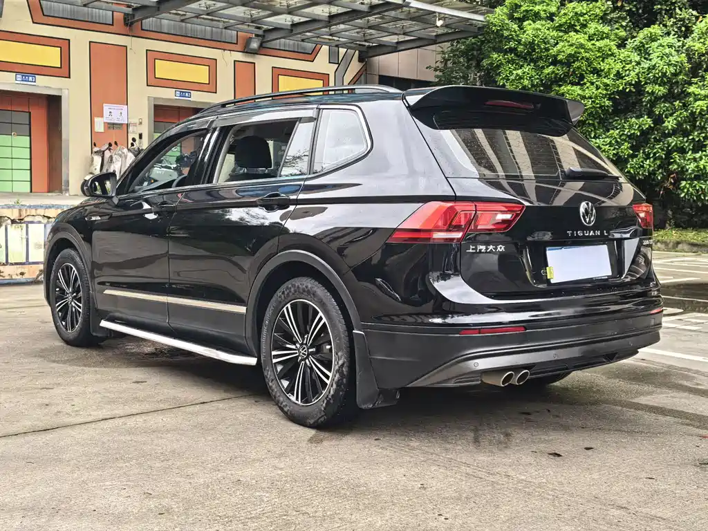 Volkswagen Tiguan L 2021 — фото 17