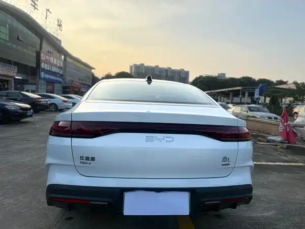 BYD Qin L 2026