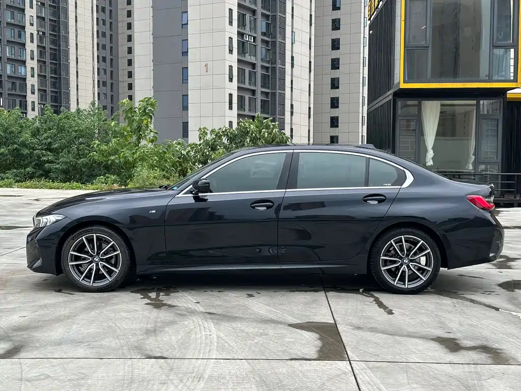 BMW 3 Series 2023