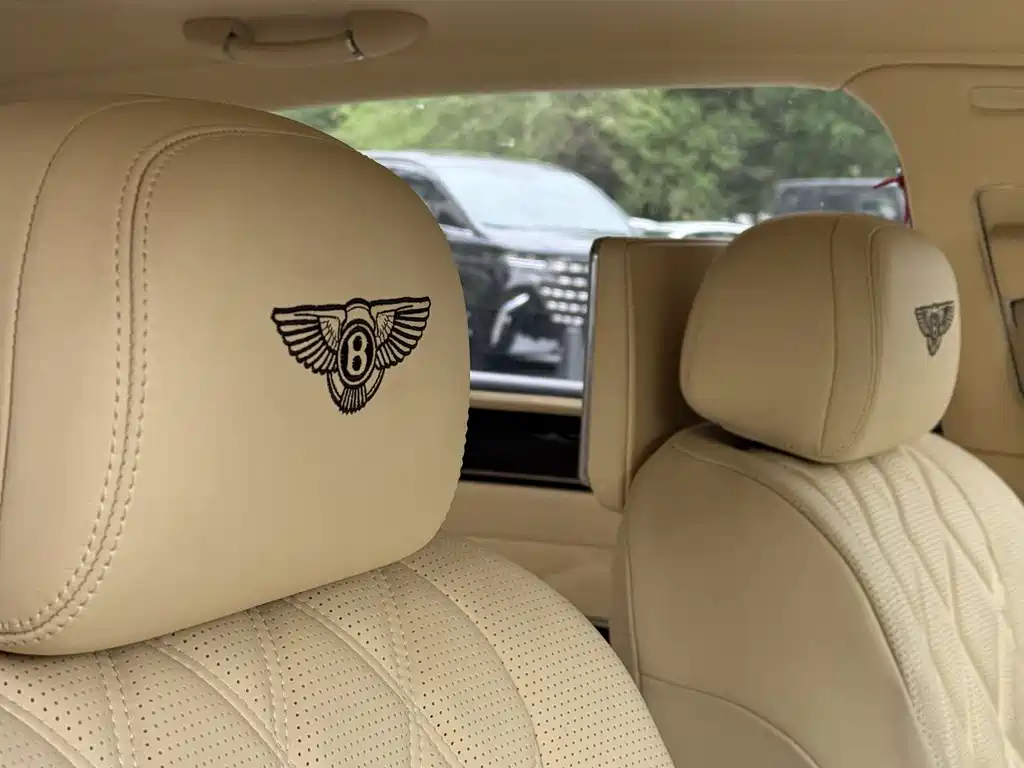 Bentley Flying Spur 2014 — фото 18