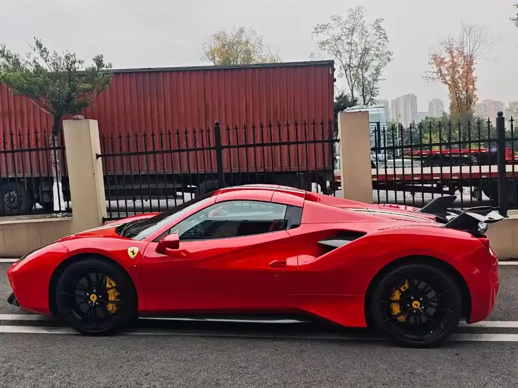 Ferrari 488 2018 — фото 9
