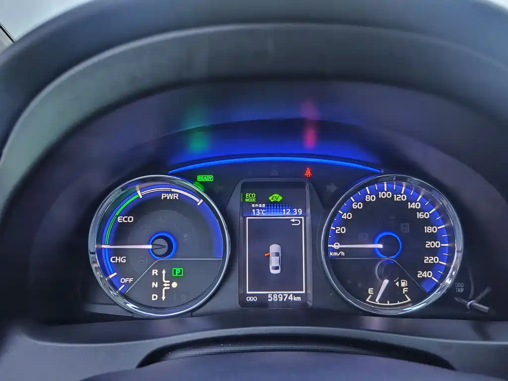Toyota Corolla Hybrid 2020 — фото 13