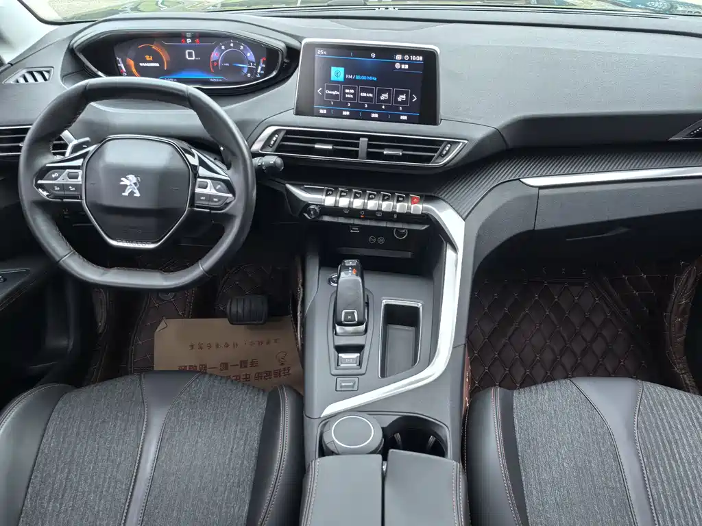 Peugeot 5008 2017 — фото 11