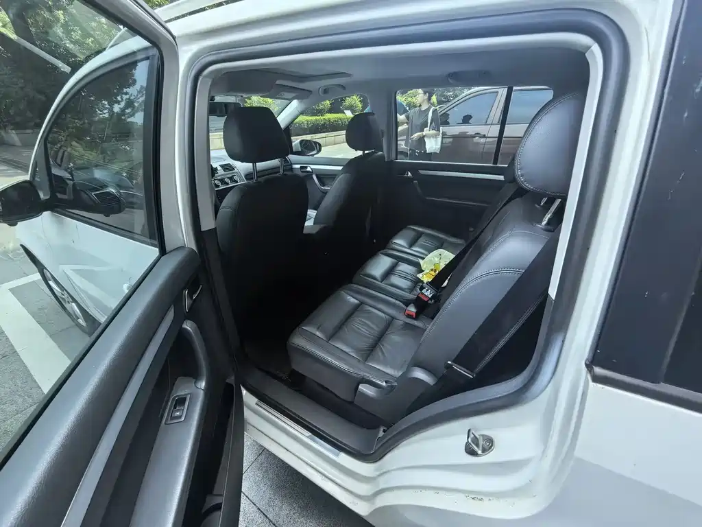 Volkswagen Touran 2014