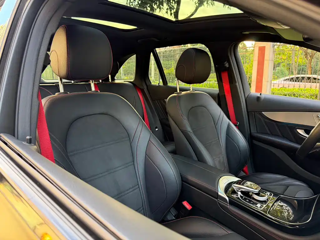 Mercedes-Benz GLC AMG 2018 — фото 15