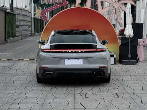 Porsche Panamera 2024