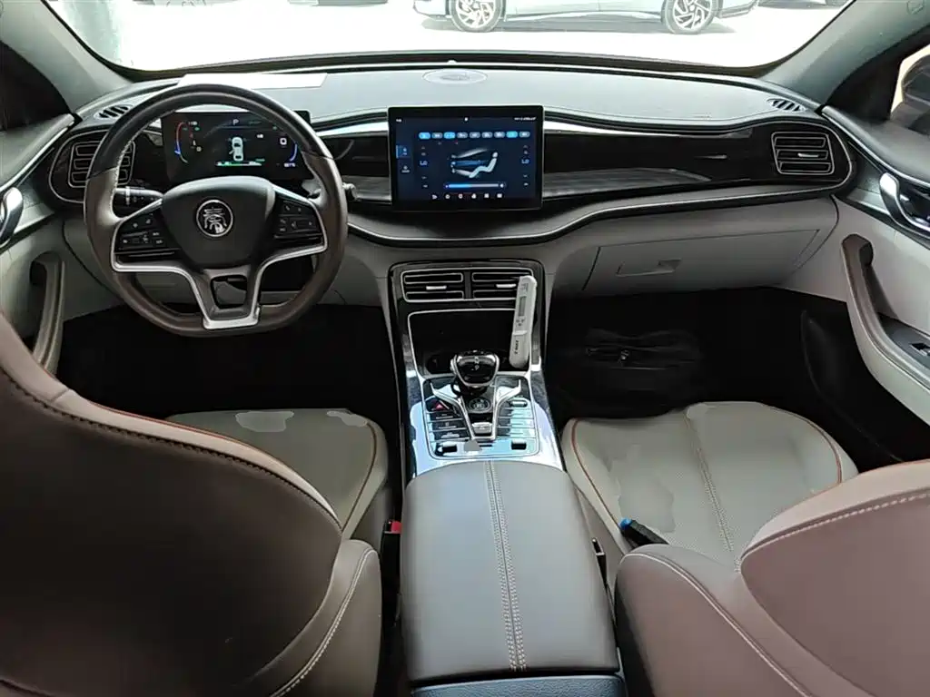 BYD Qin PLUS 2023 — фото 10