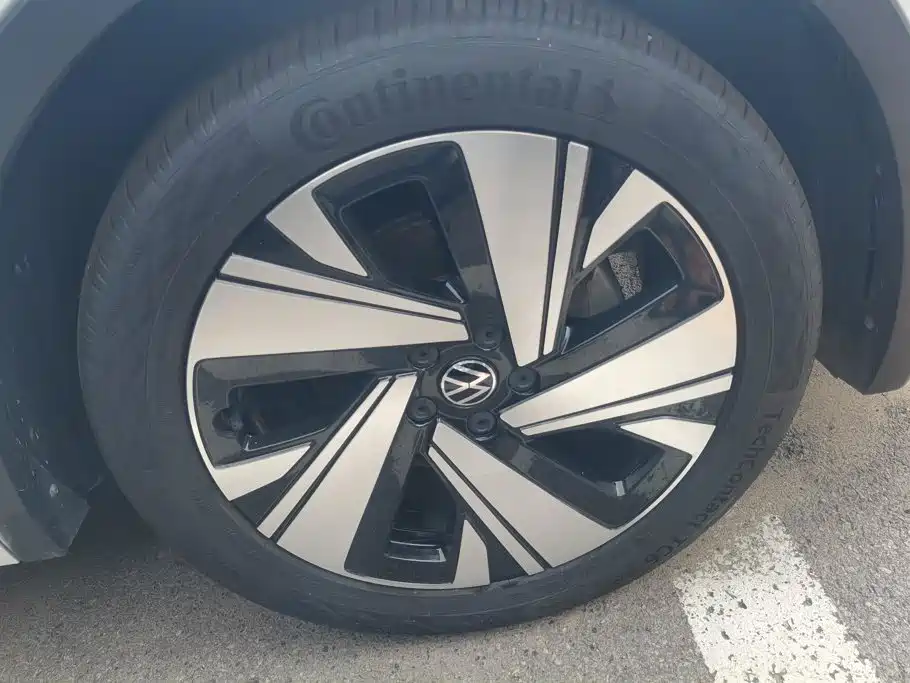Volkswagen Tiguan L 2023