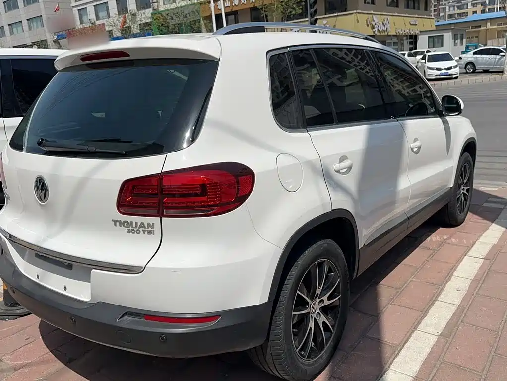 Volkswagen Tiguan 2016 — фото 10