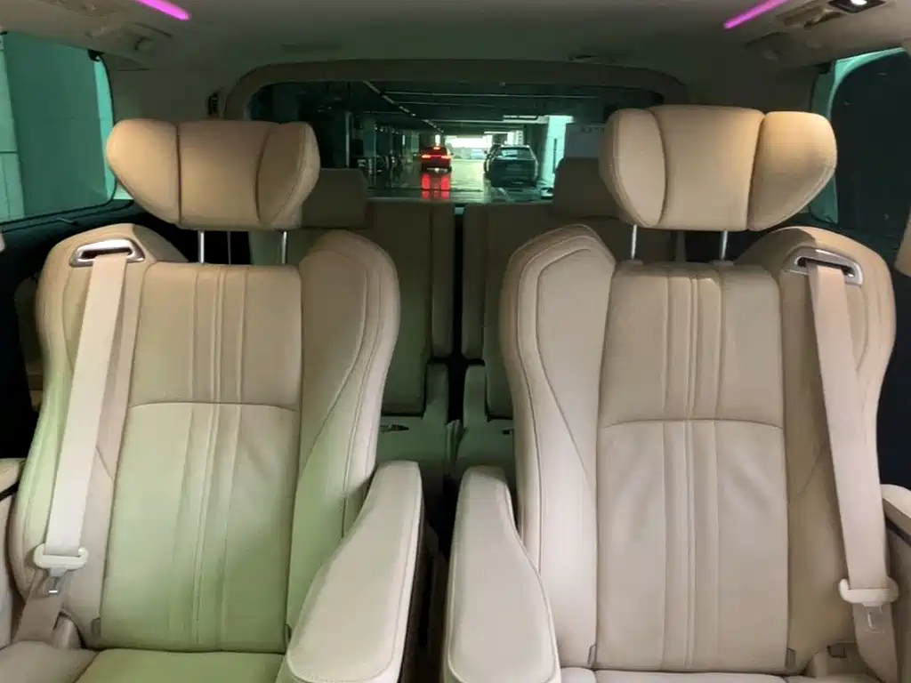 Toyota Alphard 2022 — фото 10