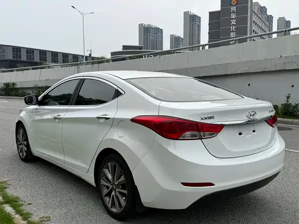 Hyundai Elantra Langdong 2015