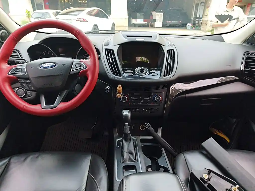 Ford Kuga 2017 — фото 5