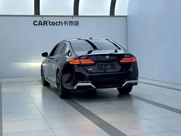 BMW 5 Series 2025