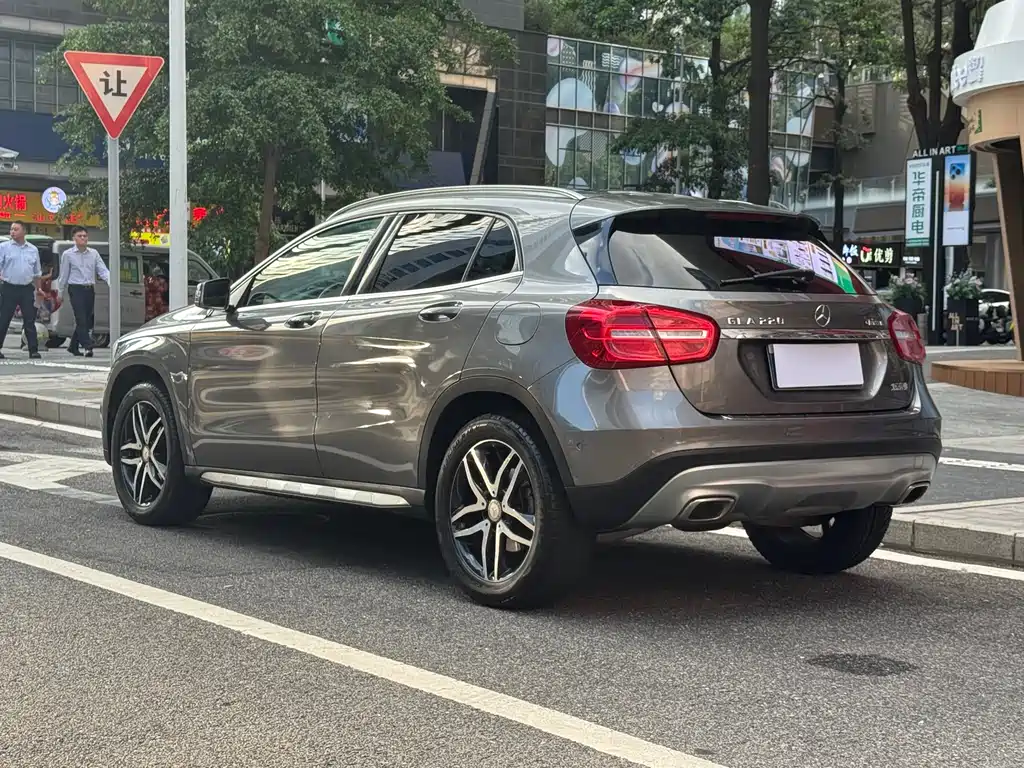 Mercedes-Benz GLA 2016 — фото 10