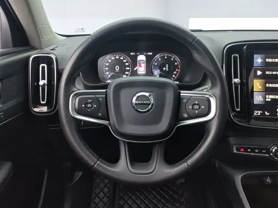 Volvo XC40 2020 — фото 15
