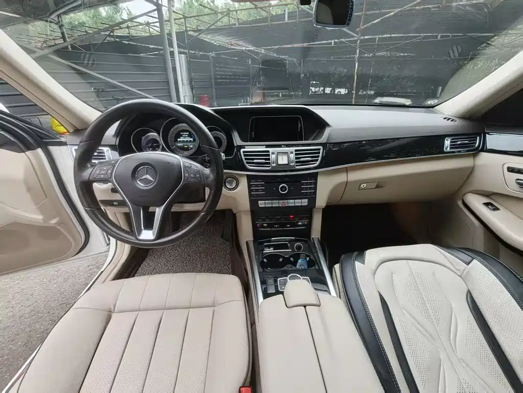 Mercedes-Benz E-Class 2015 — фото 10