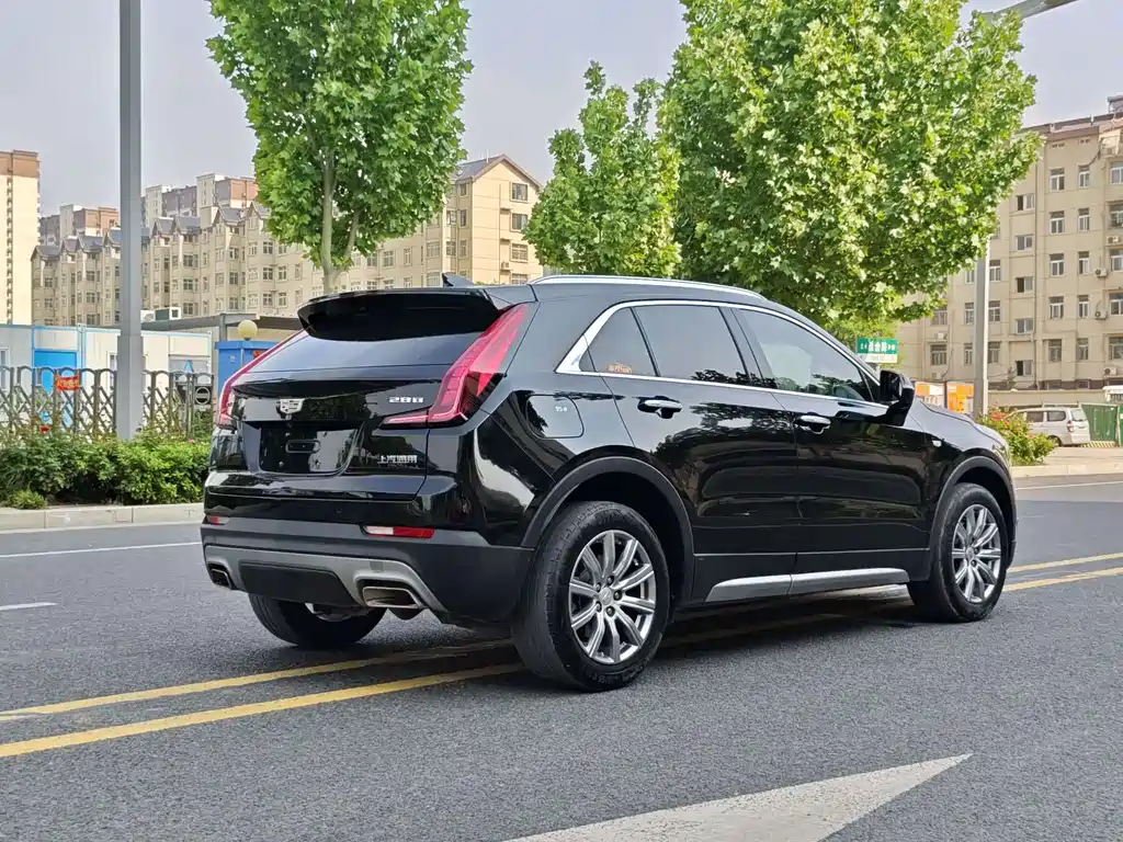 Cadillac XT4 2022 — фото 16