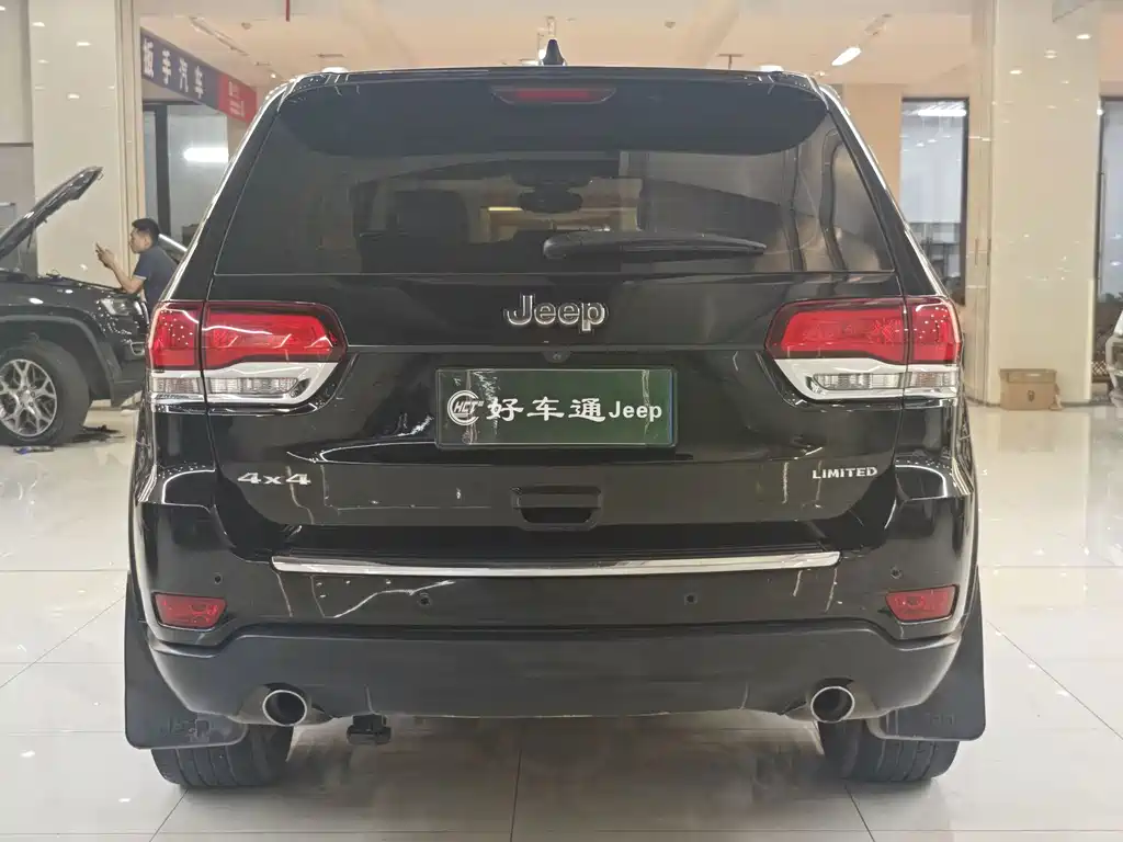 Jeep Grand Cherokee 2020 — фото 15