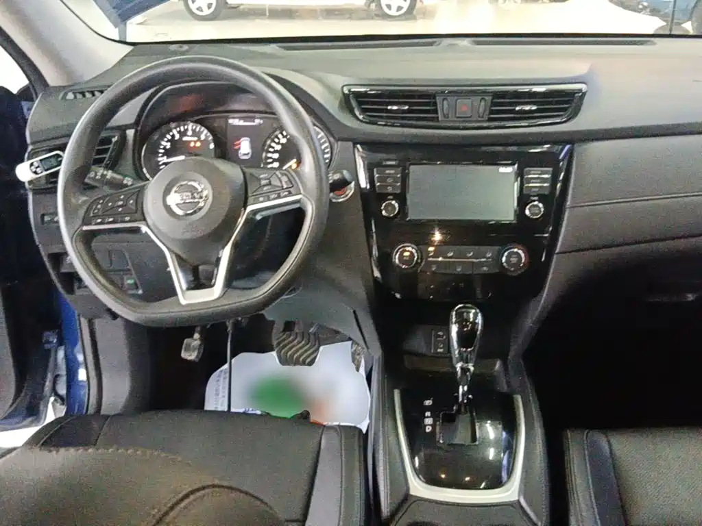 Nissan X-Trail 2018 — фото 10