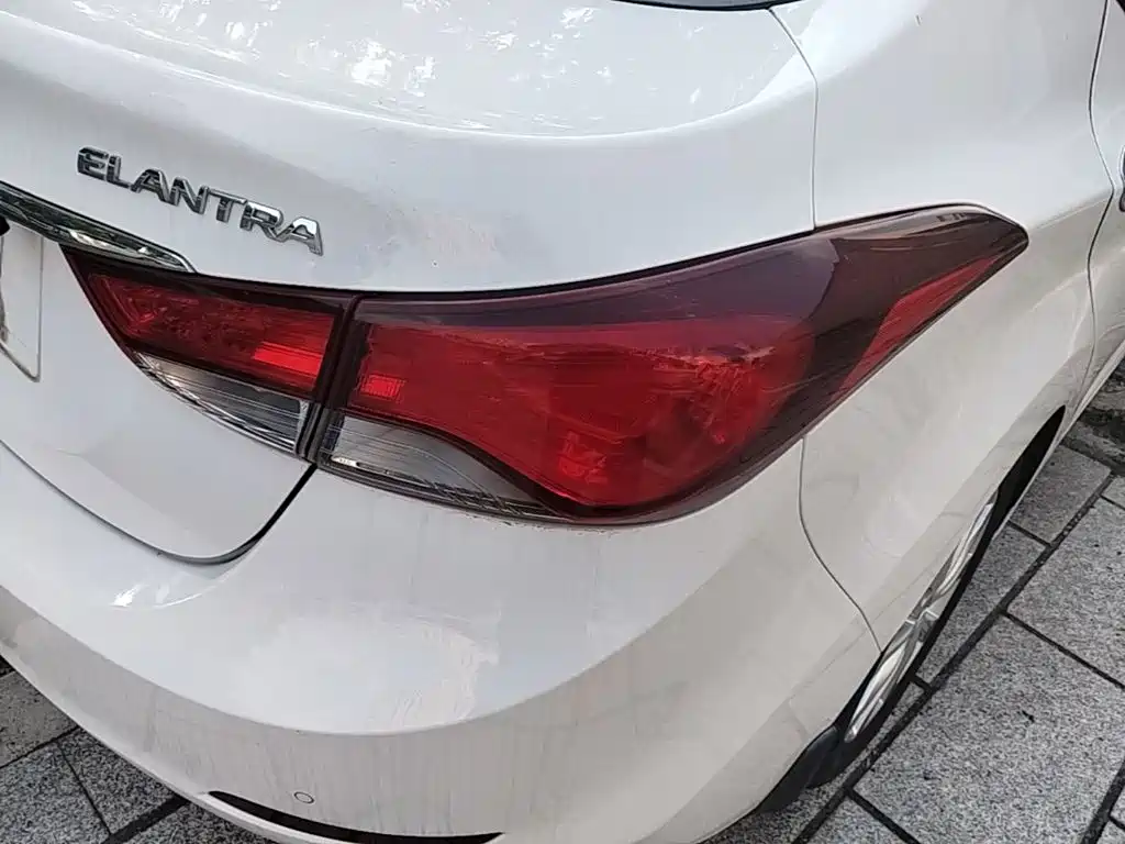 Hyundai Elantra Langdong 2016 — фото 8