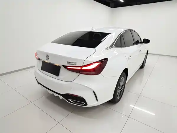 MG MG5 2025