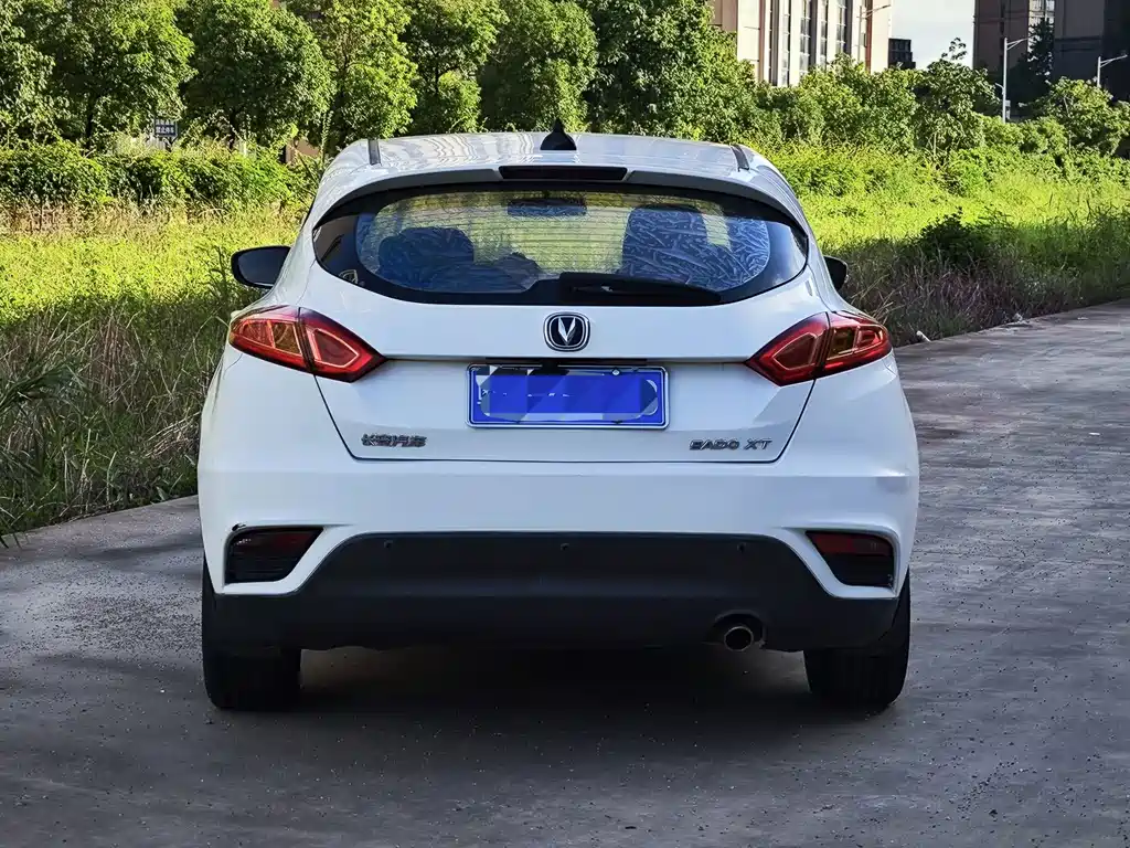 Changan Eado XT 2015 — фото 4