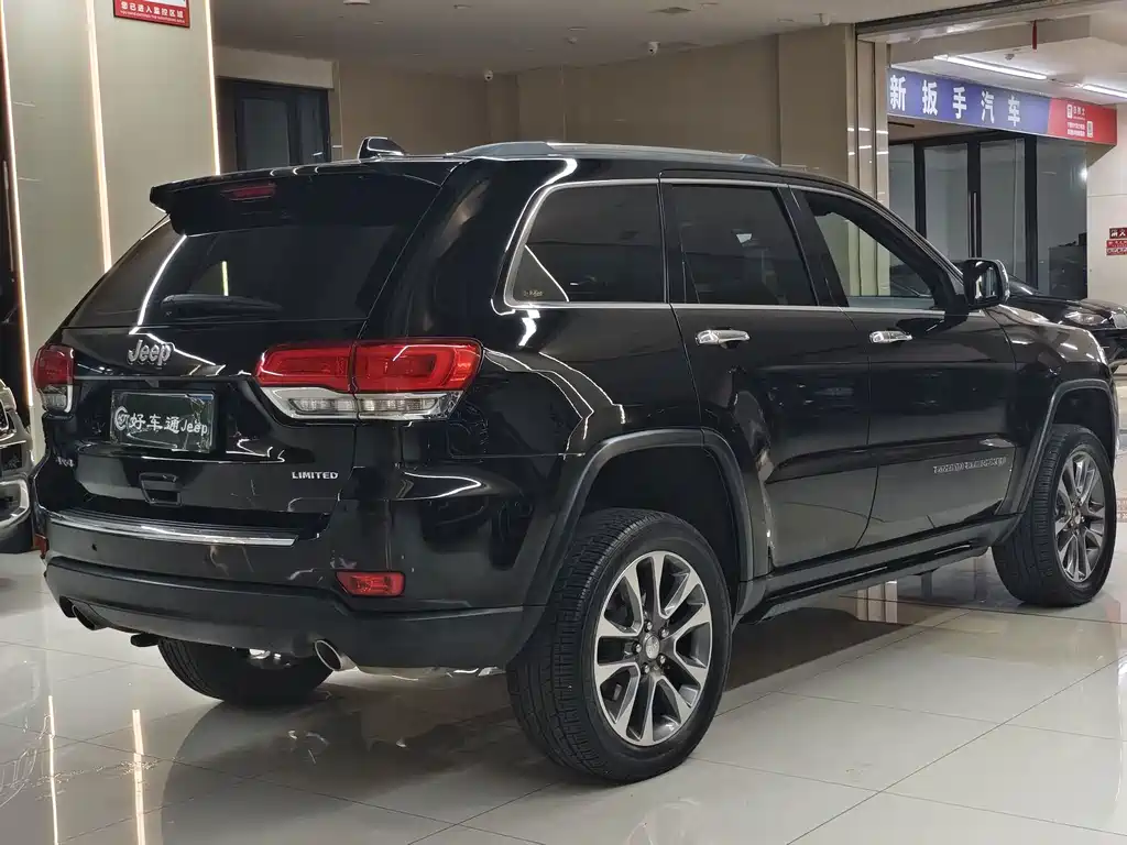 Jeep Grand Cherokee 2019 — фото 15