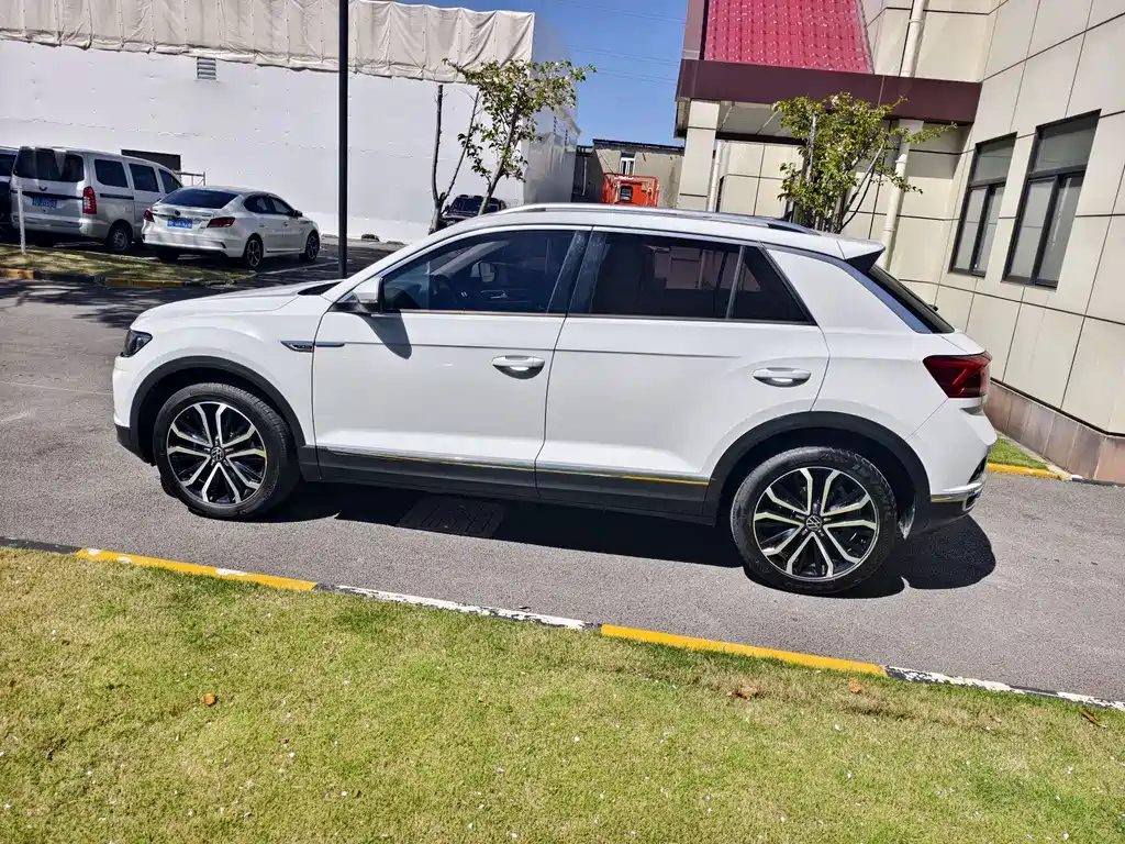 Volkswagen T-Roc 2022 — фото 10
