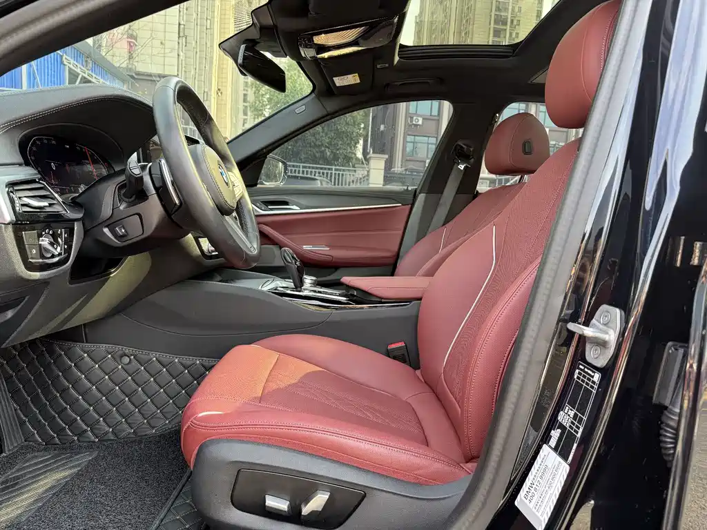 BMW 5 Series 2023