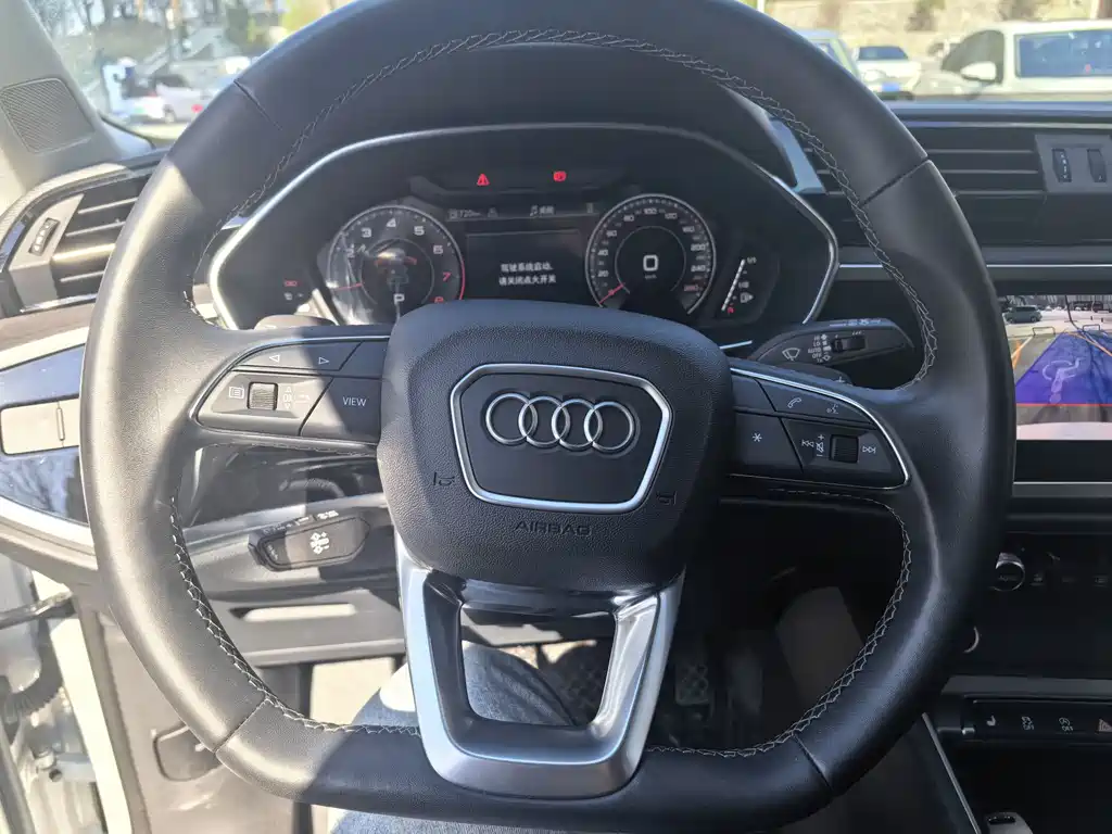 Audi Q3 2023 — фото 11