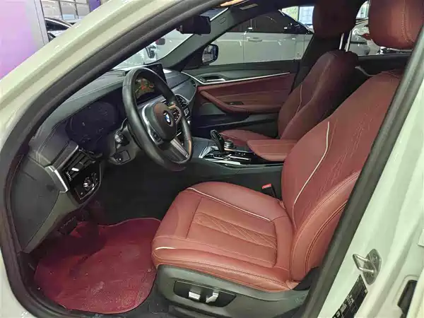 BMW 5 Series 2021