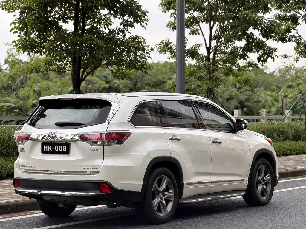 Toyota Highlander 2015 — фото 7