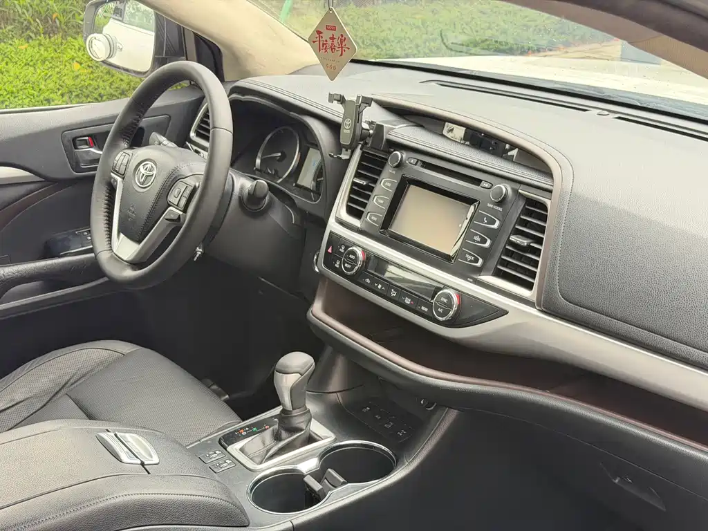 Toyota Highlander 2015 — фото 14