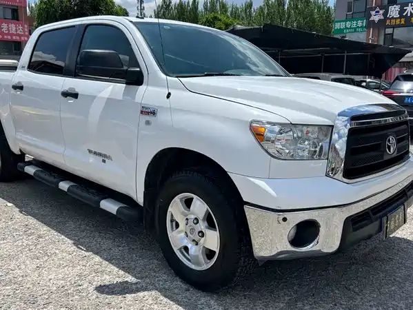 Toyota Tundra 2011