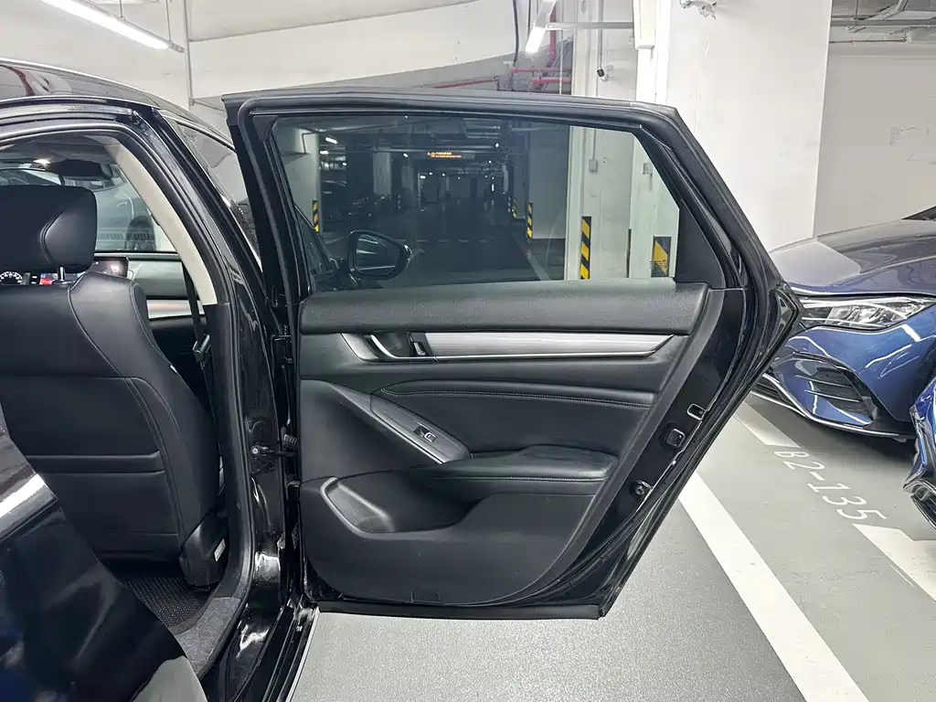 Honda Accord 2023 — фото 13